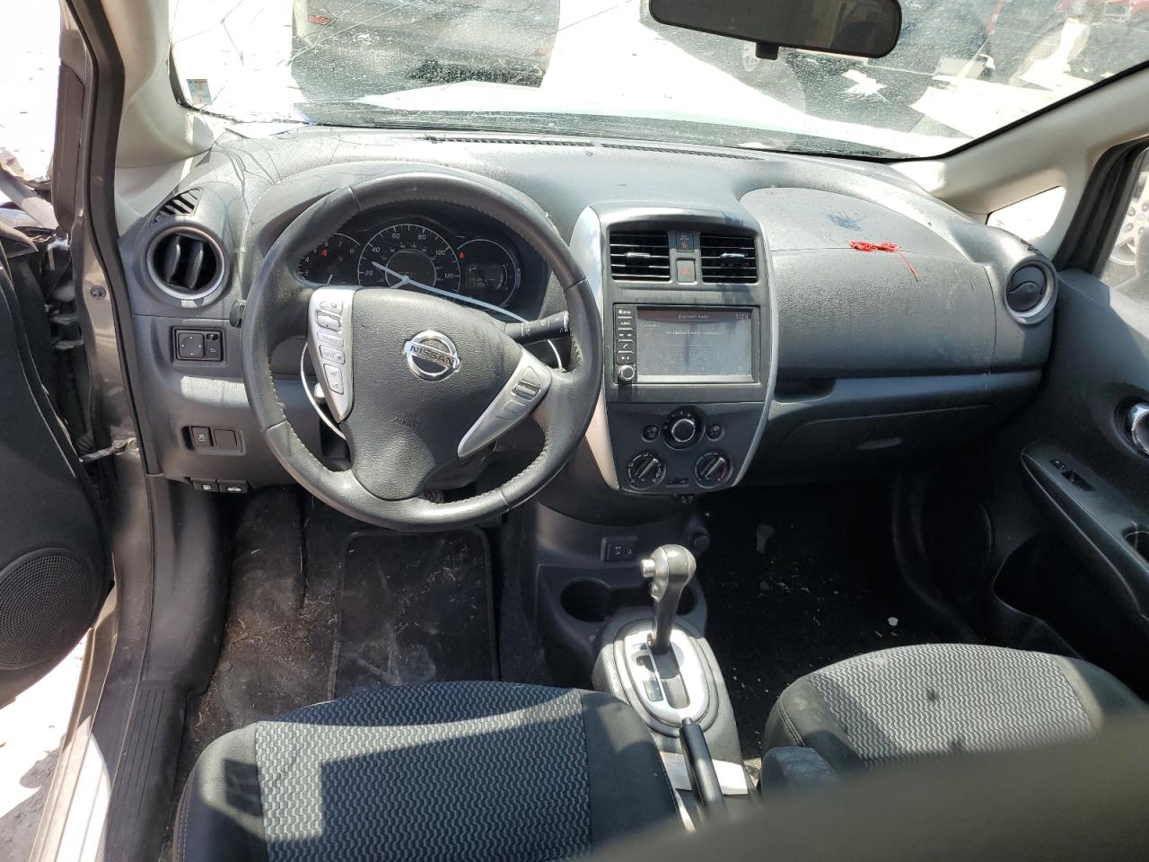 NISSAN VERSA 2019 VIN 3N1CE2CP4KL361002 photo 8