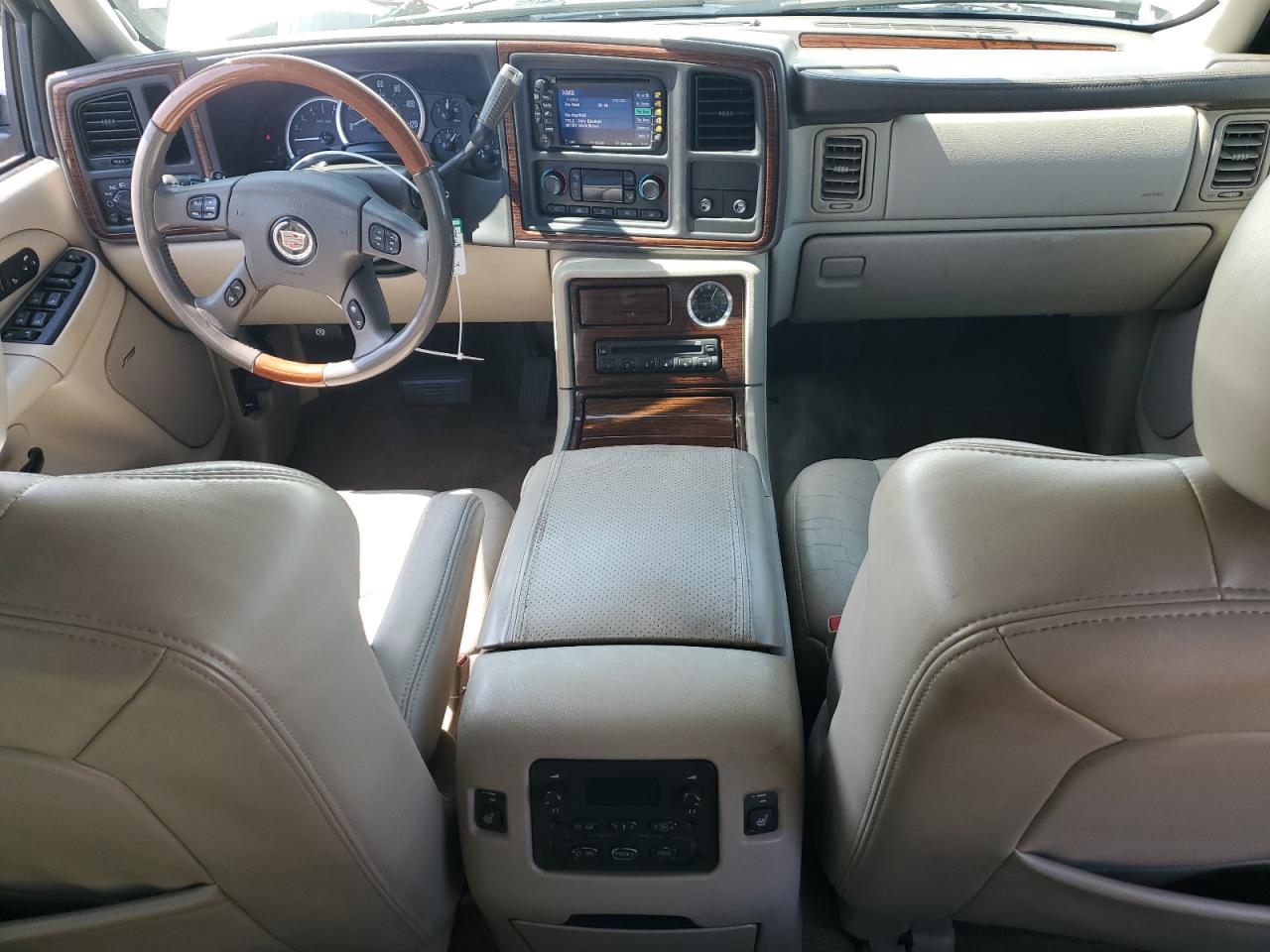 2004 Cadillac Escalade Luxury VIN: 1GYEK63N94R283830 Lot: 61431285