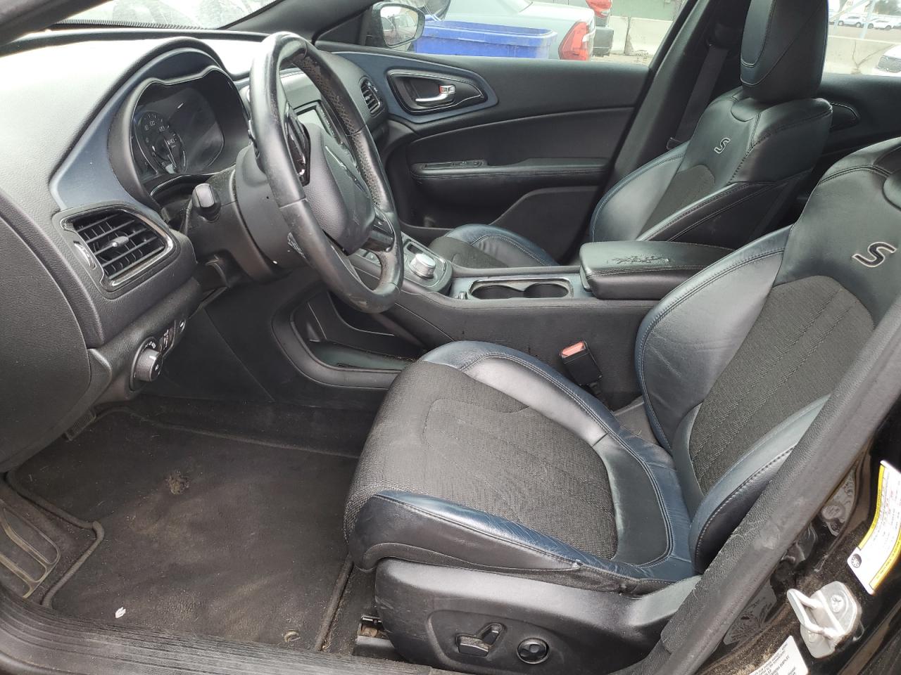 2015 Chrysler 200 S VIN: 1C3CCCDGXFN639354 Lot: 63089125