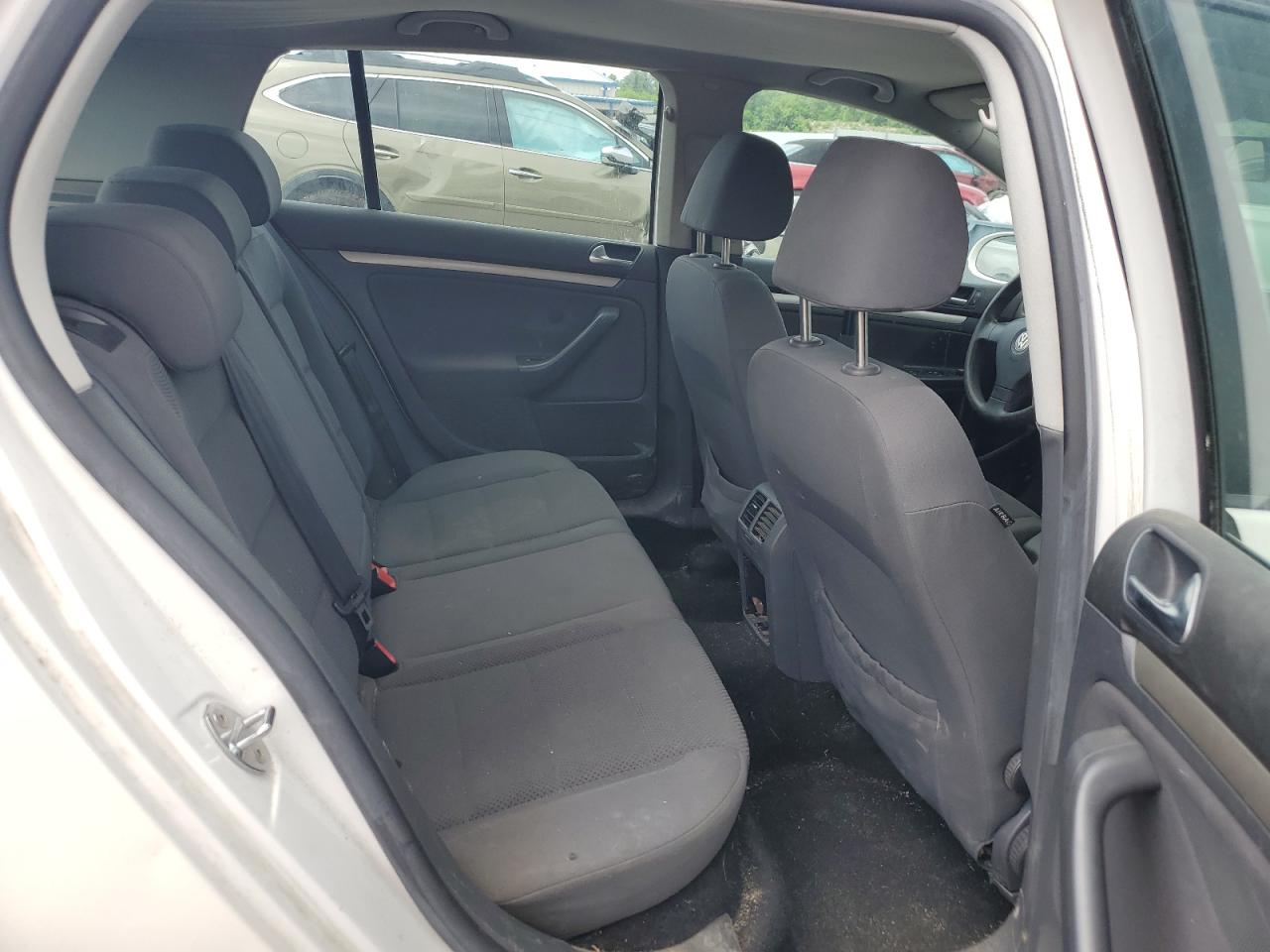 2008 Volkswagen Rabbit VIN: WVWDA71KX8W081735 Lot: 60453115
