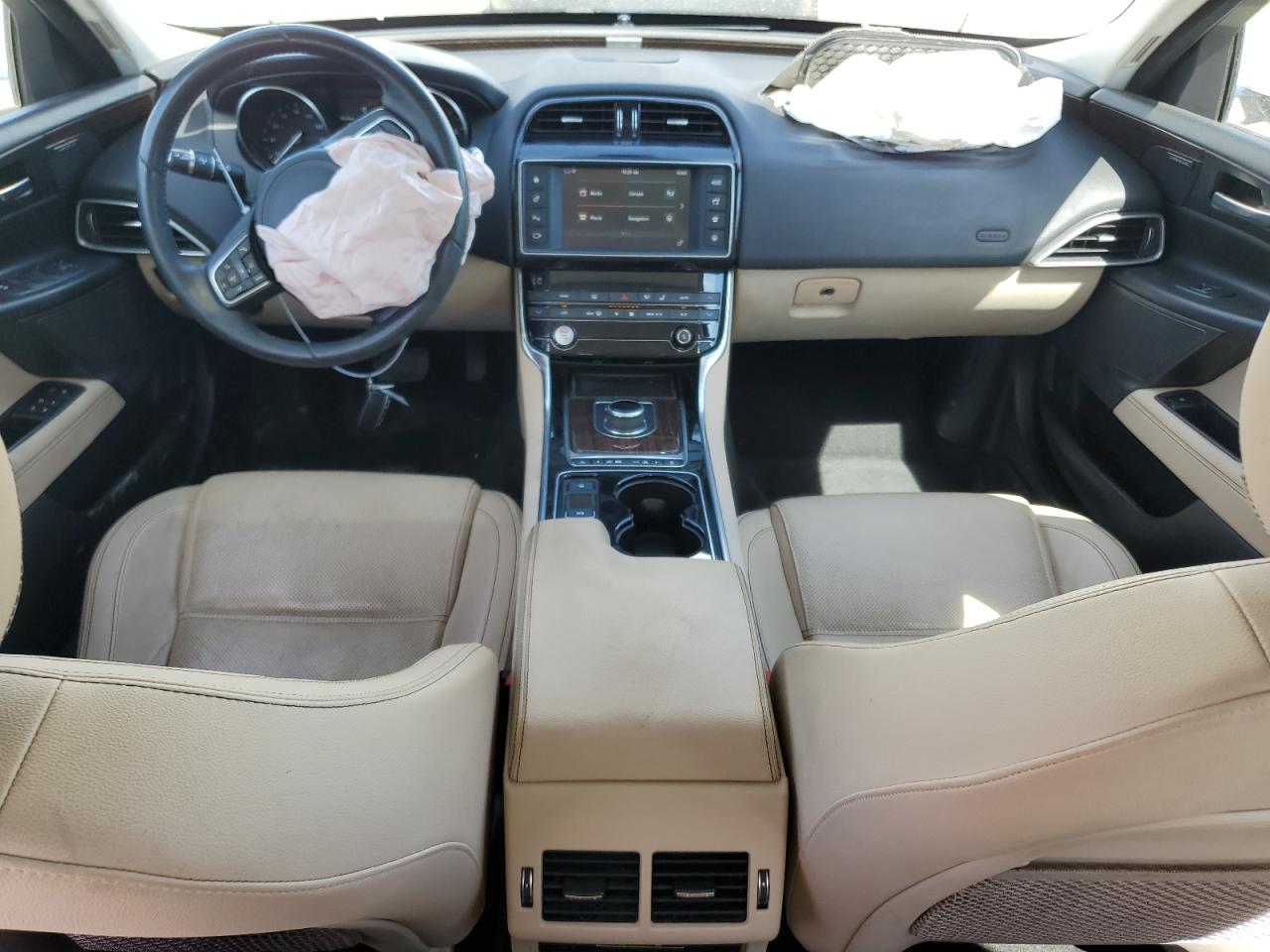 2017 Jaguar Xe Prestige VIN: SAJAK4BV6HA950823 Lot: 62708285