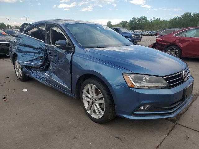  VOLKSWAGEN JETTA 2017 Синий