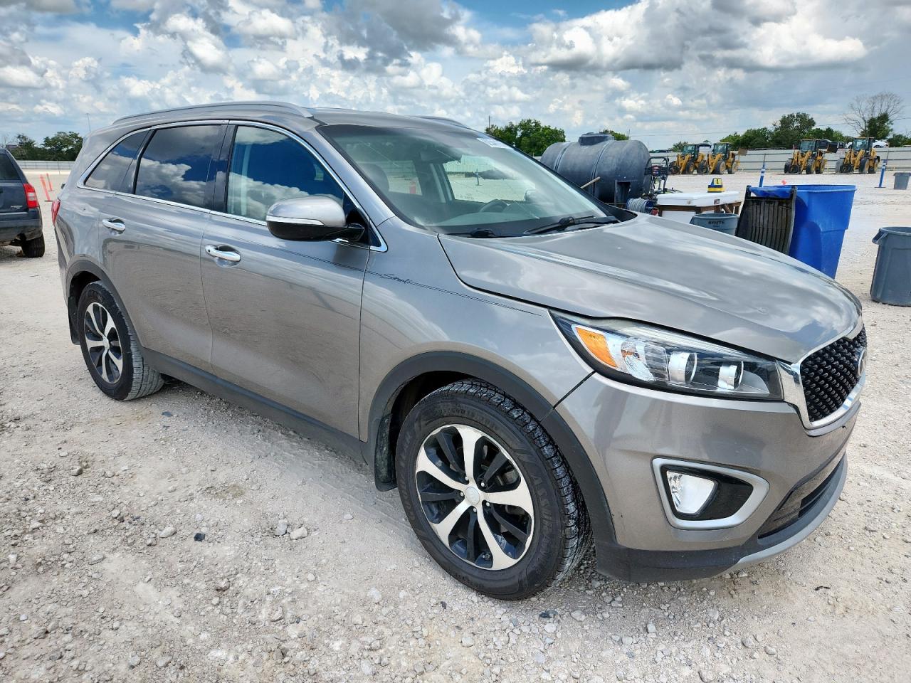 KIA SORENTO 2017 VIN 5XYPH4A58HG325168 photo 4