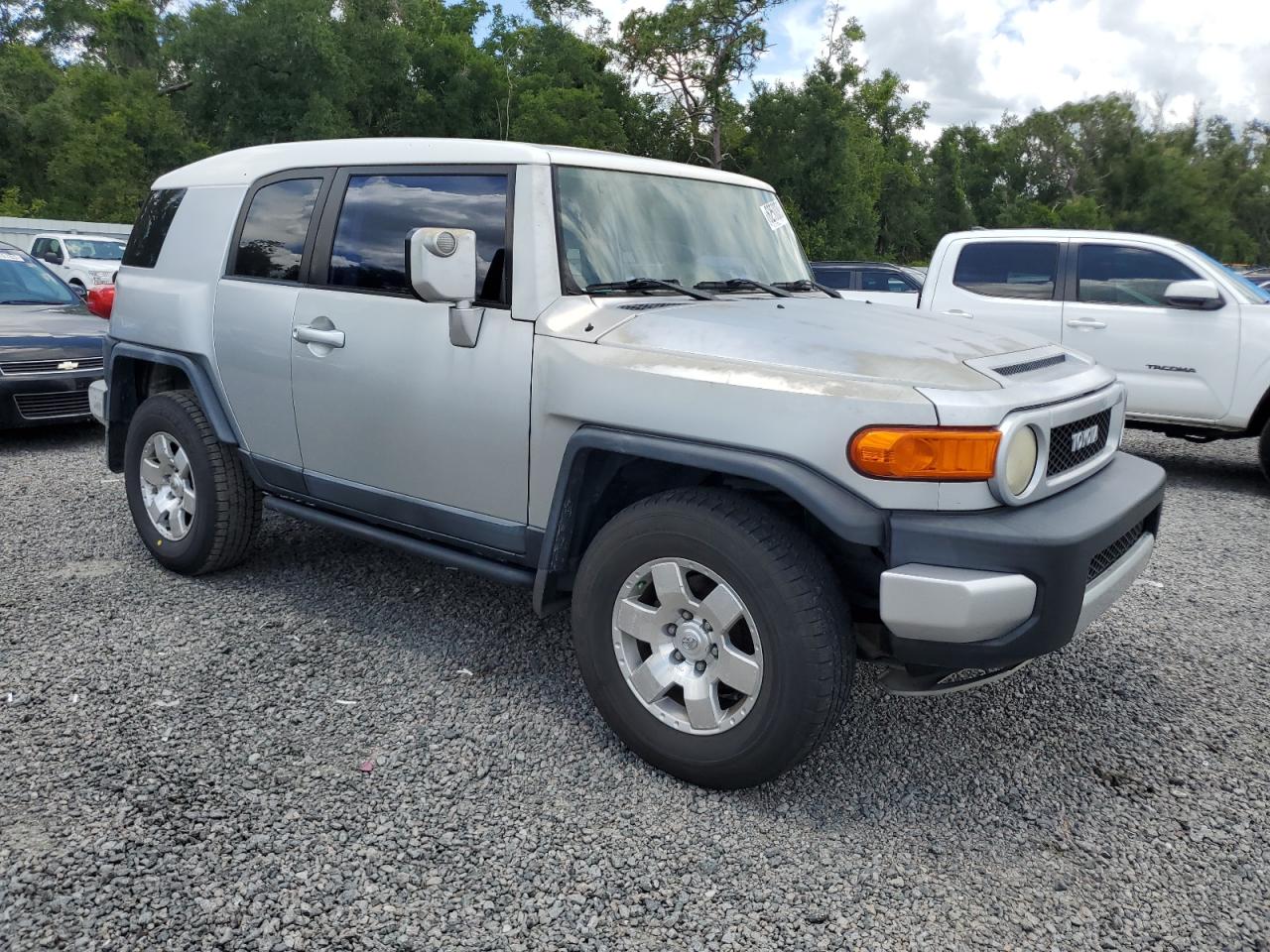 TOYOTA FJ CRUISER 2007 VIN JTEBU11F070035472 фото 4