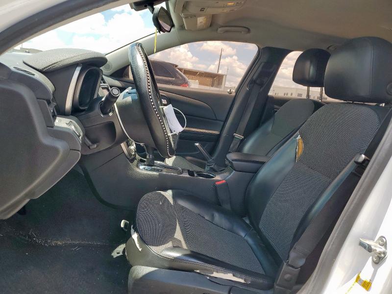  CHEVROLET MALIBU 2015 White
