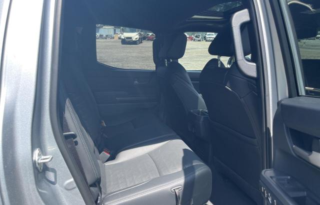  TOYOTA TACOMA 2024 Silver