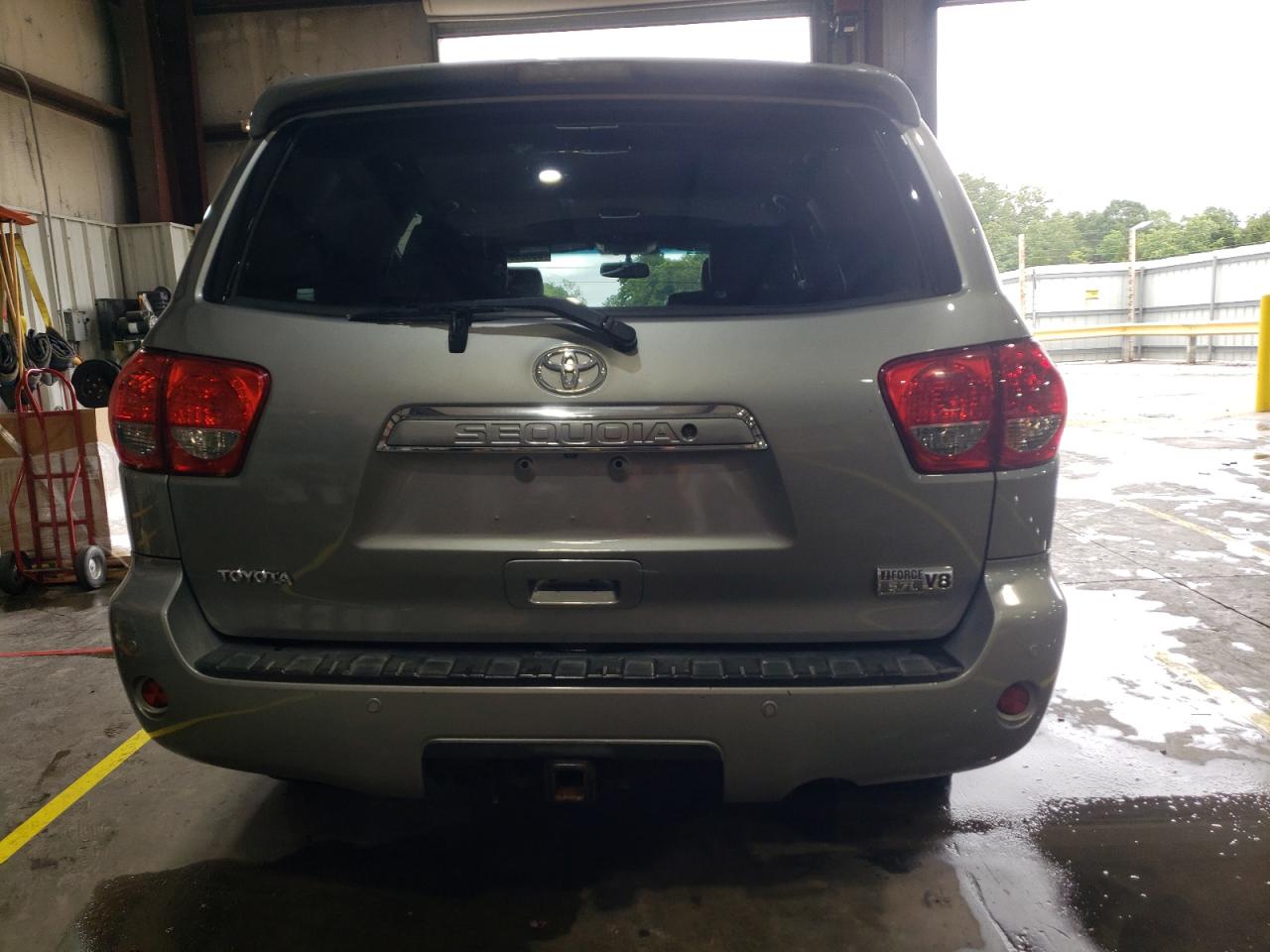 2008 Toyota Sequoia Platinum VIN: 5TDBY67A18S020818 Lot: 59889015