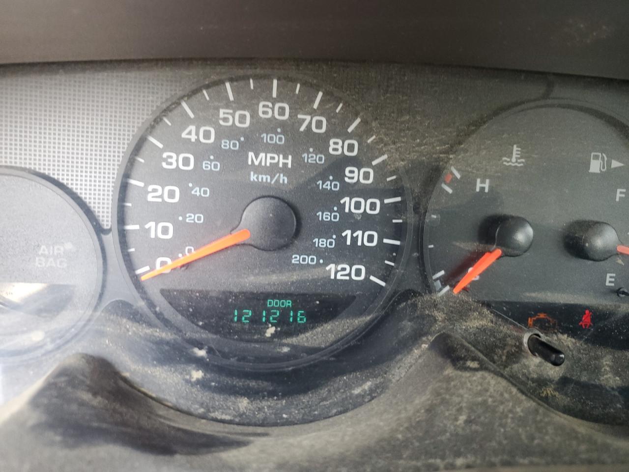 2000 Dodge Neon Base VIN: 1B3ES46C3YD800905 Lot: 62514185