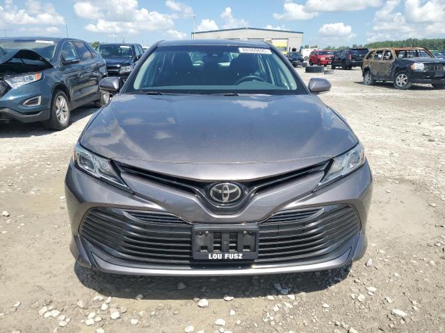  TOYOTA CAMRY 2018 Серый