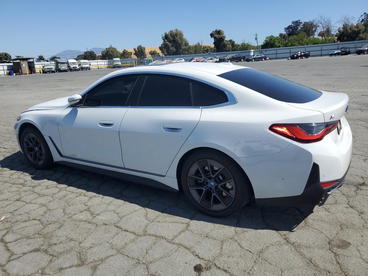 BMW I4 EDRIVE 2024 VIN WBY43AW03RFS68684 фото 2
