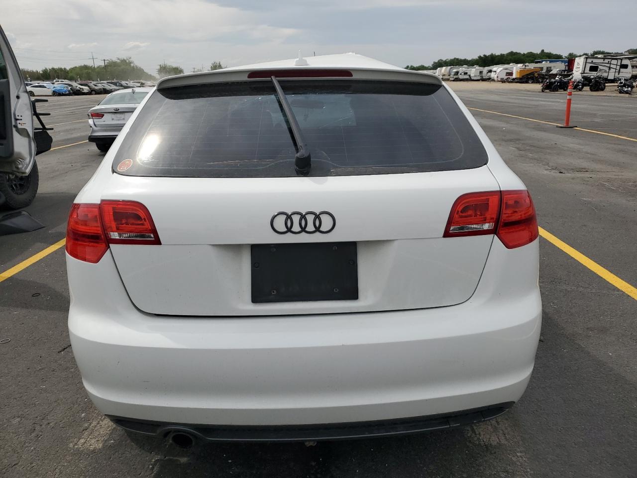 2011 Audi A3 Premium VIN: WAUBJBFM7BA053381 Lot: 60738865