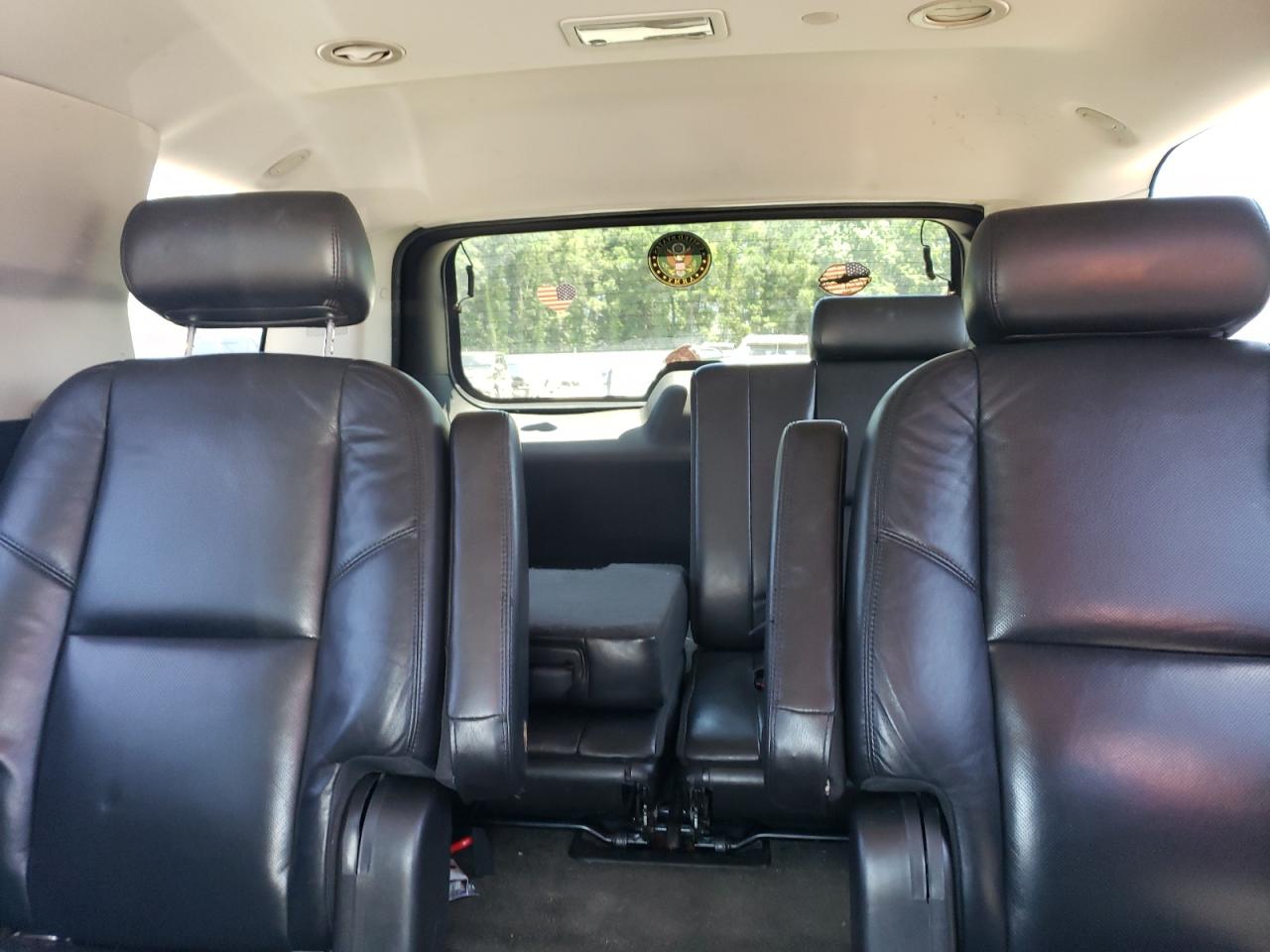 2010 Cadillac Escalade VIN: 1GYUCAEF2AR197286 Lot: 61454275