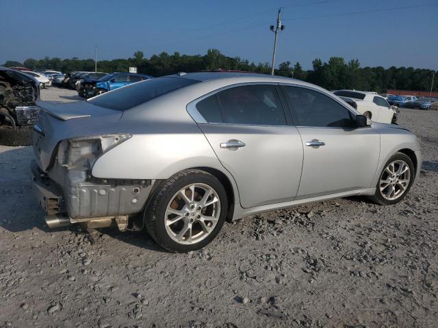 Седани NISSAN MAXIMA 2012 Сріблястий