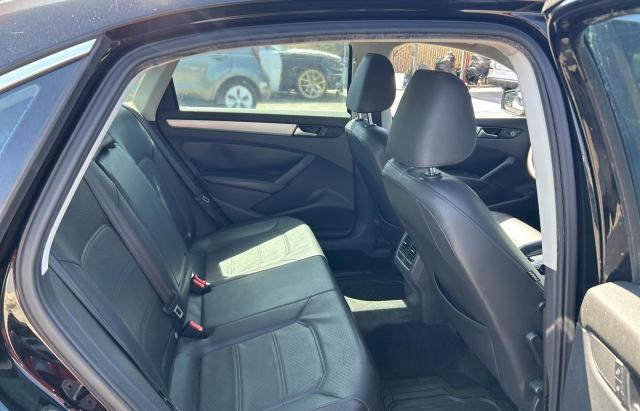 Седаны VOLKSWAGEN PASSAT 2013 Черный