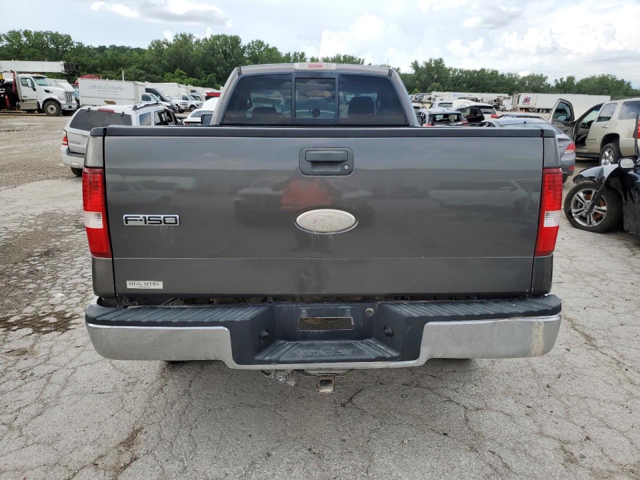 2004 Ford F150 VIN: 1FTRF14544KC81781 Lot: 61990225