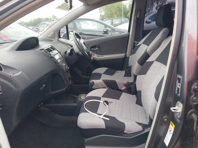 2009 TOYOTA YARIS TR V