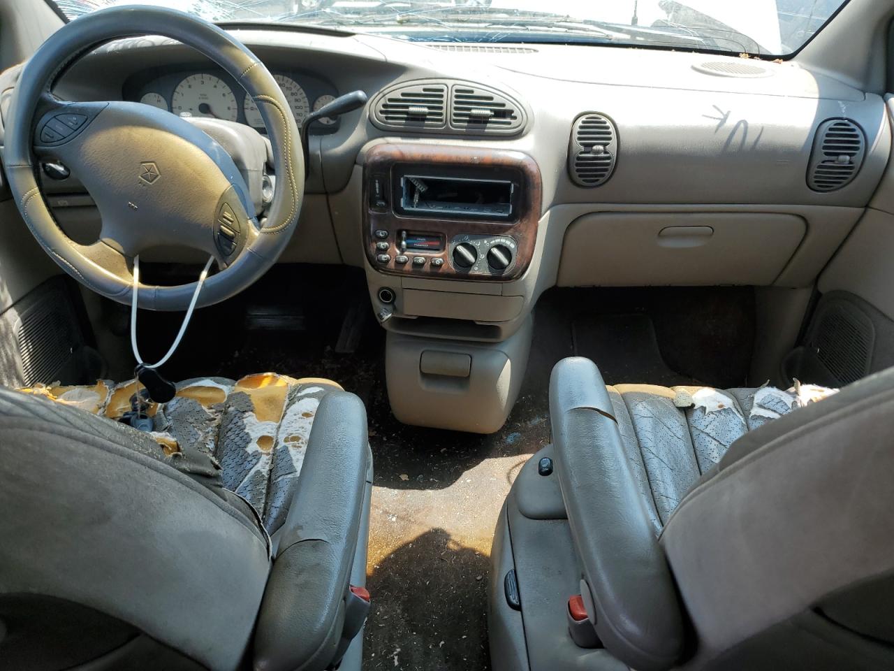 1999 Chrysler Town & Country Limited VIN: 1C4GP64L5XB594259 Lot: 61962315