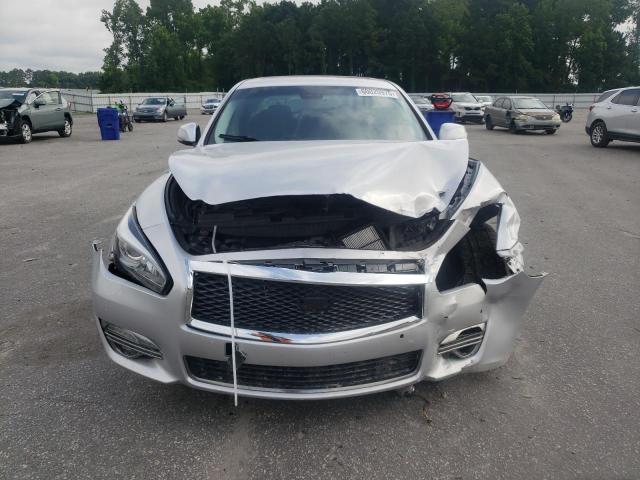  INFINITI Q70 2016 Серебристый