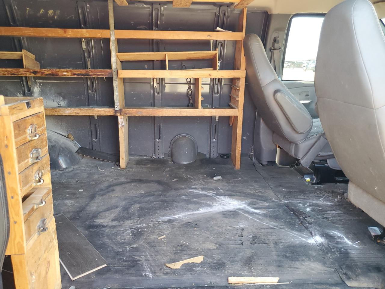 2006 Chevrolet Express G3500 VIN: 1GCHG35V561237574 Lot: 61170275