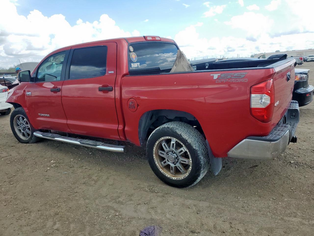 TOYOTA TUNDRA 2017 VIN 5TFDW5F19HX634083 photo 2
