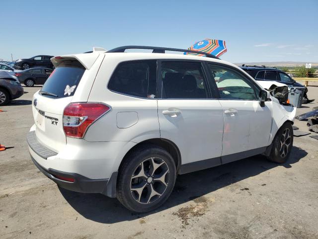  SUBARU FORESTER 2016 Белы