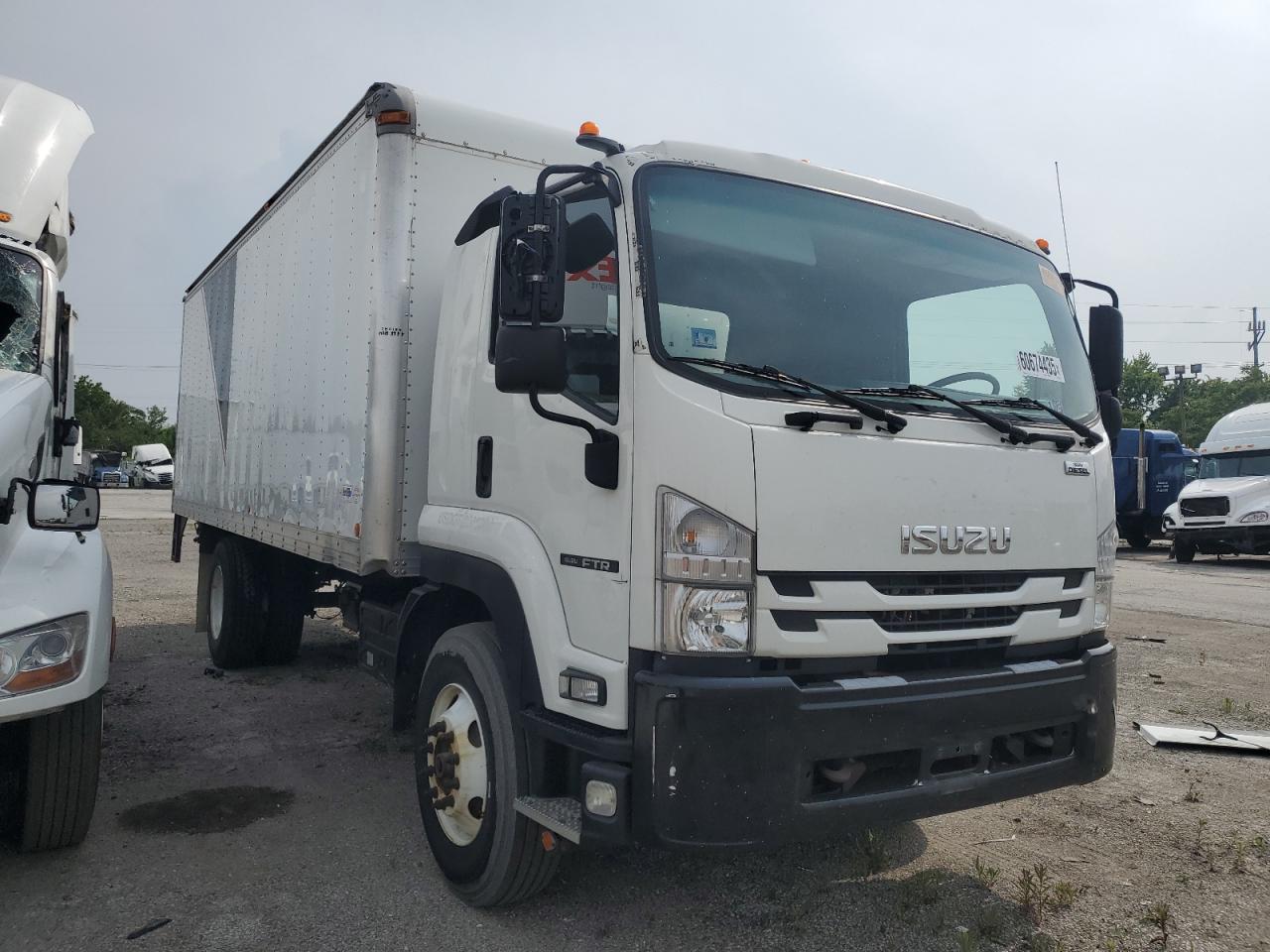Dyer, IN에서 판매 중인 2019 Isuzu Ftr - Minor Dent/Scratches