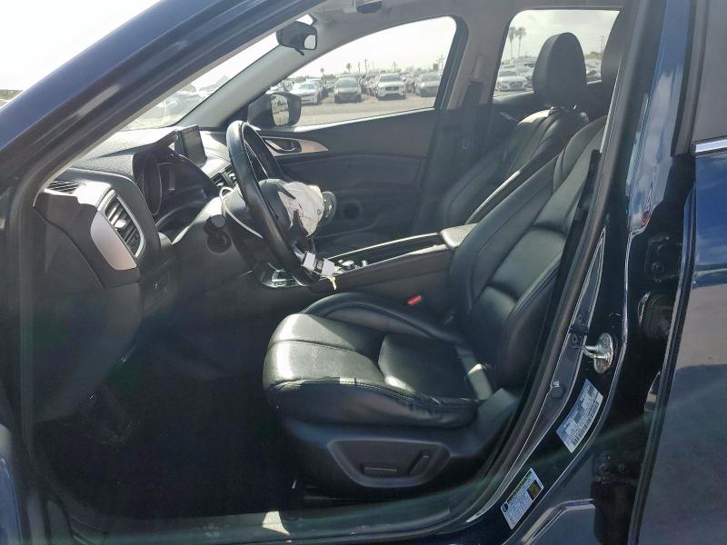  MAZDA 3 2018 Blue