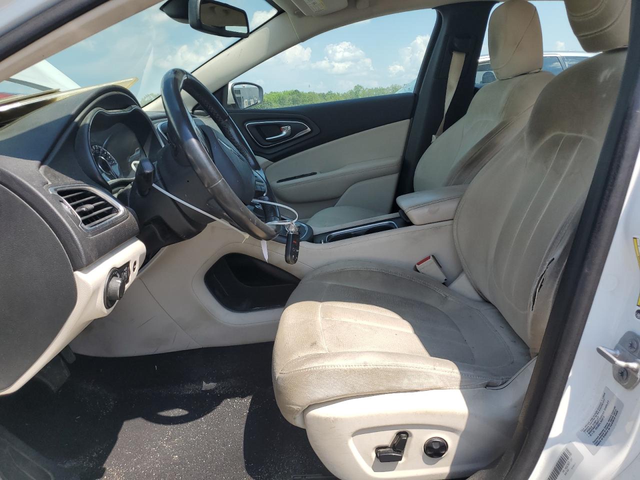 CHRYSLER 200 2015 VIN 1C3CCCAB4FN552803 photo 7