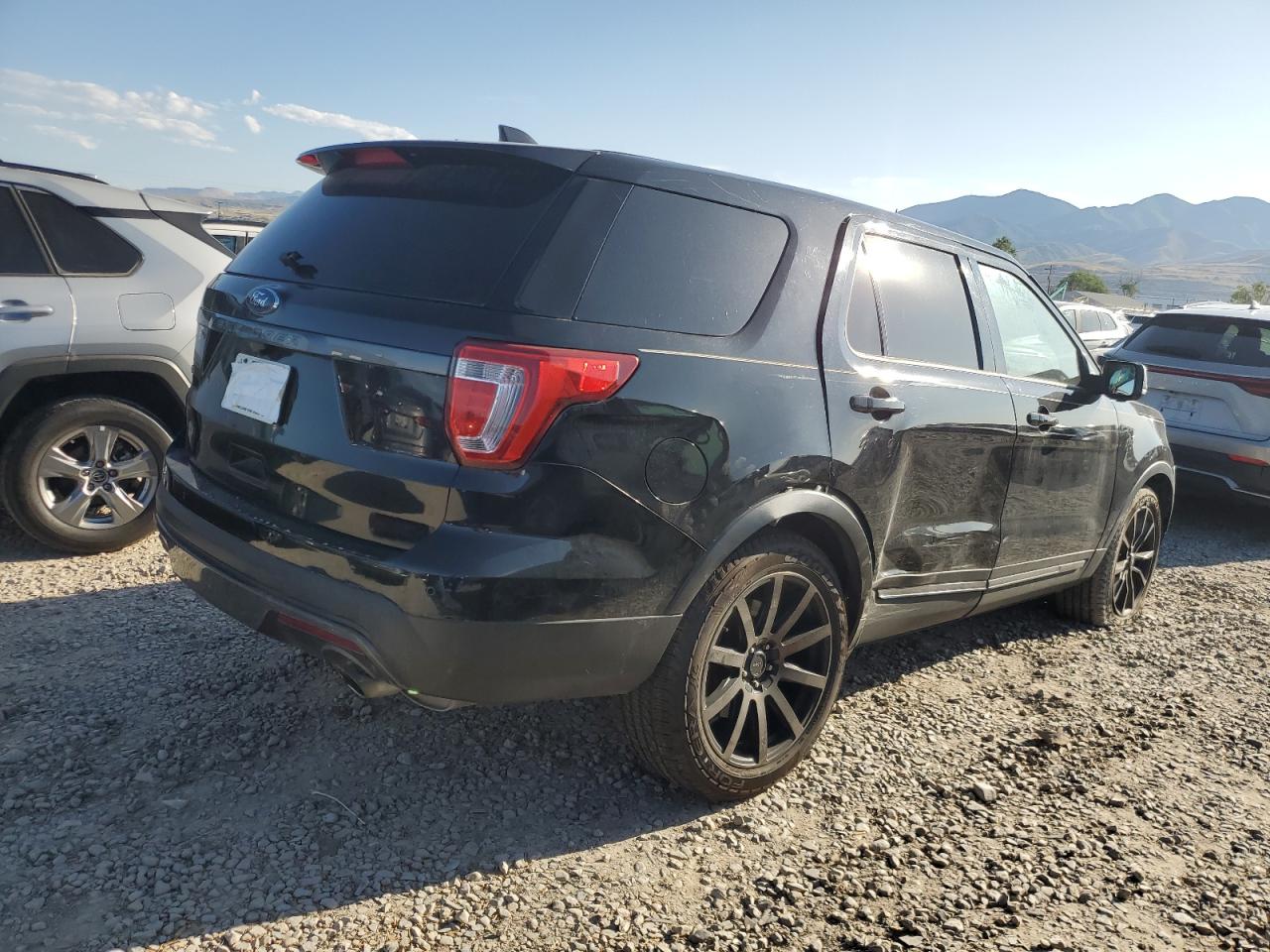 FORD EXPLORER 2017 VIN 1FM5K7D81HGA15775 zdjęcie 3