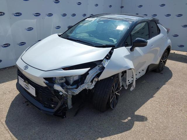TOYOTA C-HR EXCEL 2025