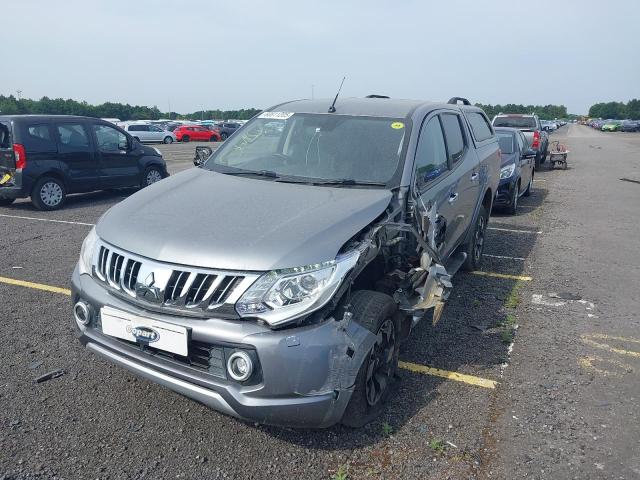 MITSUBISHI L200 WARRI 2015