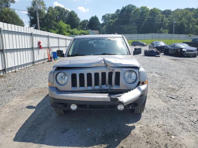  JEEP PATRIOT 2016 Srebrny