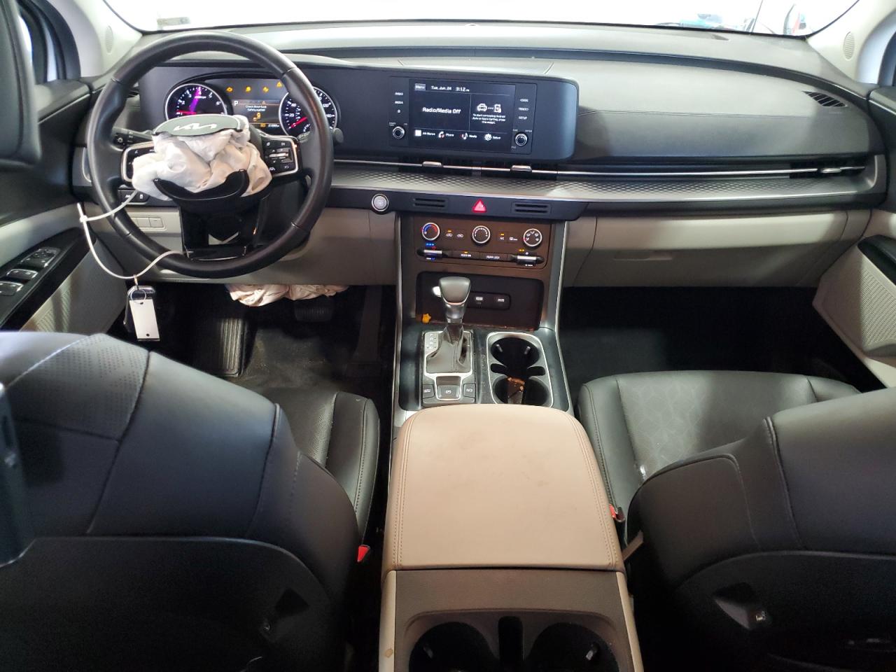 2023 Kia Carnival Lx VIN: KNDNB4H38P6211556 Lot: 62156605