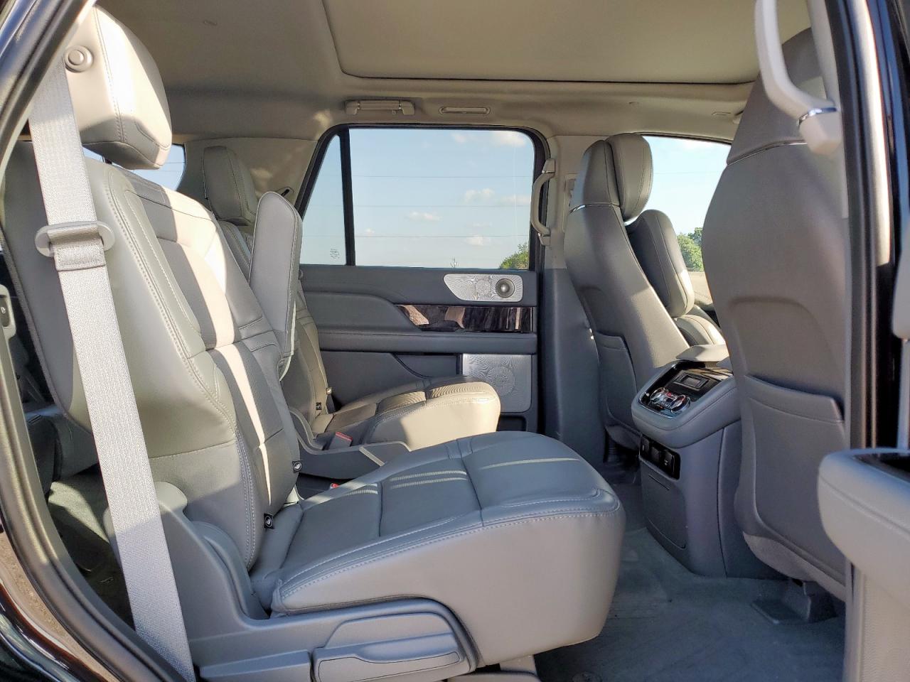 2020 Lincoln Navigator Reserve VIN: 5LMJJ2LT0LEL13326 Lot: 60079775
