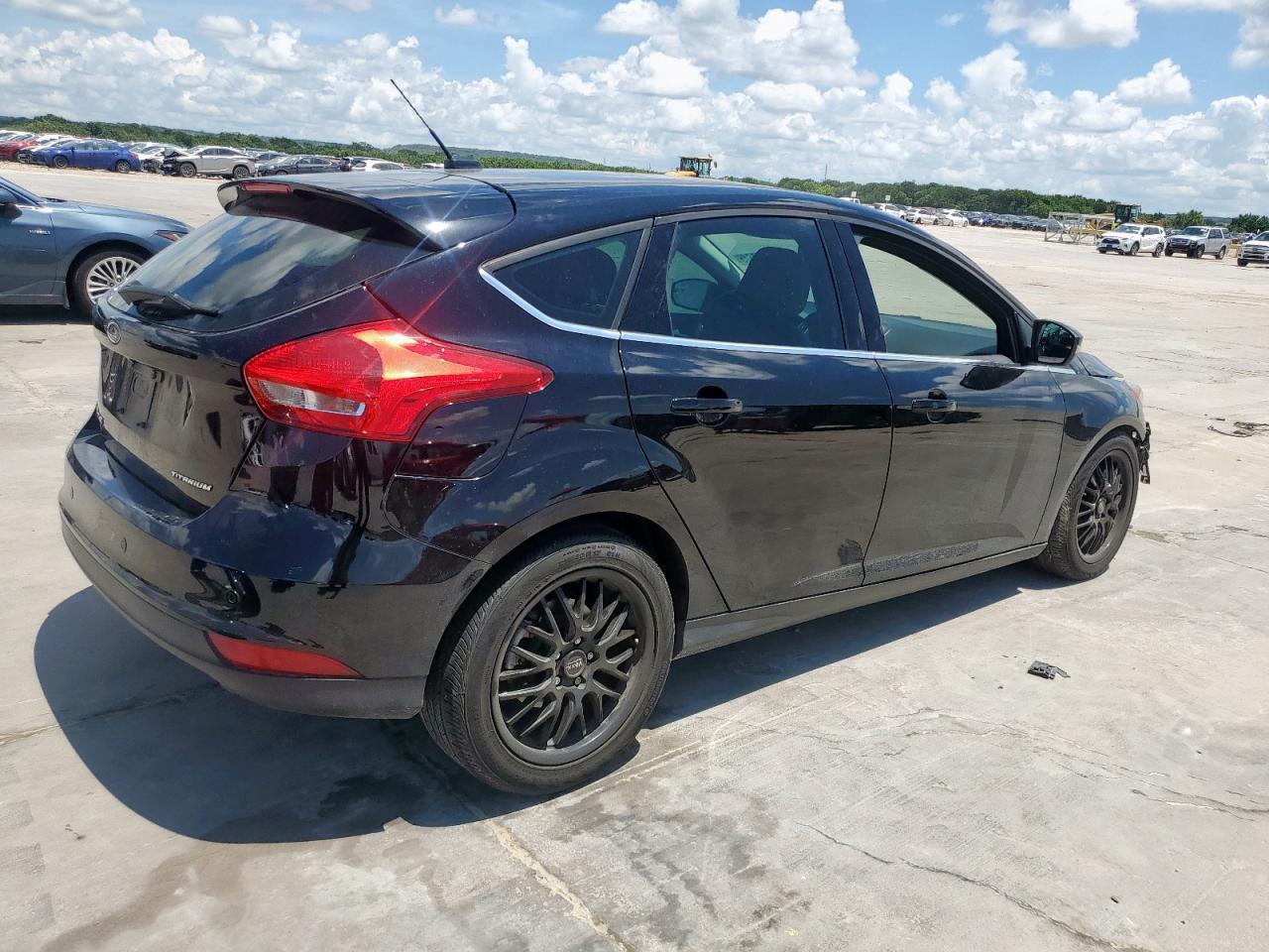 FORD FOCUS 2018 VIN 1FADP3N29JL222535 photo 3