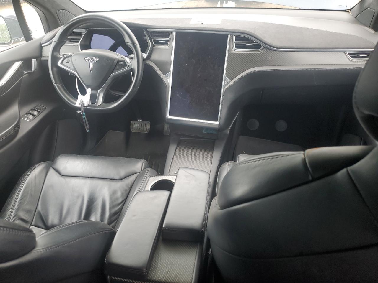 2017 Tesla Model X VIN: 5YJXCDE25HF049621 Lot: 61429415