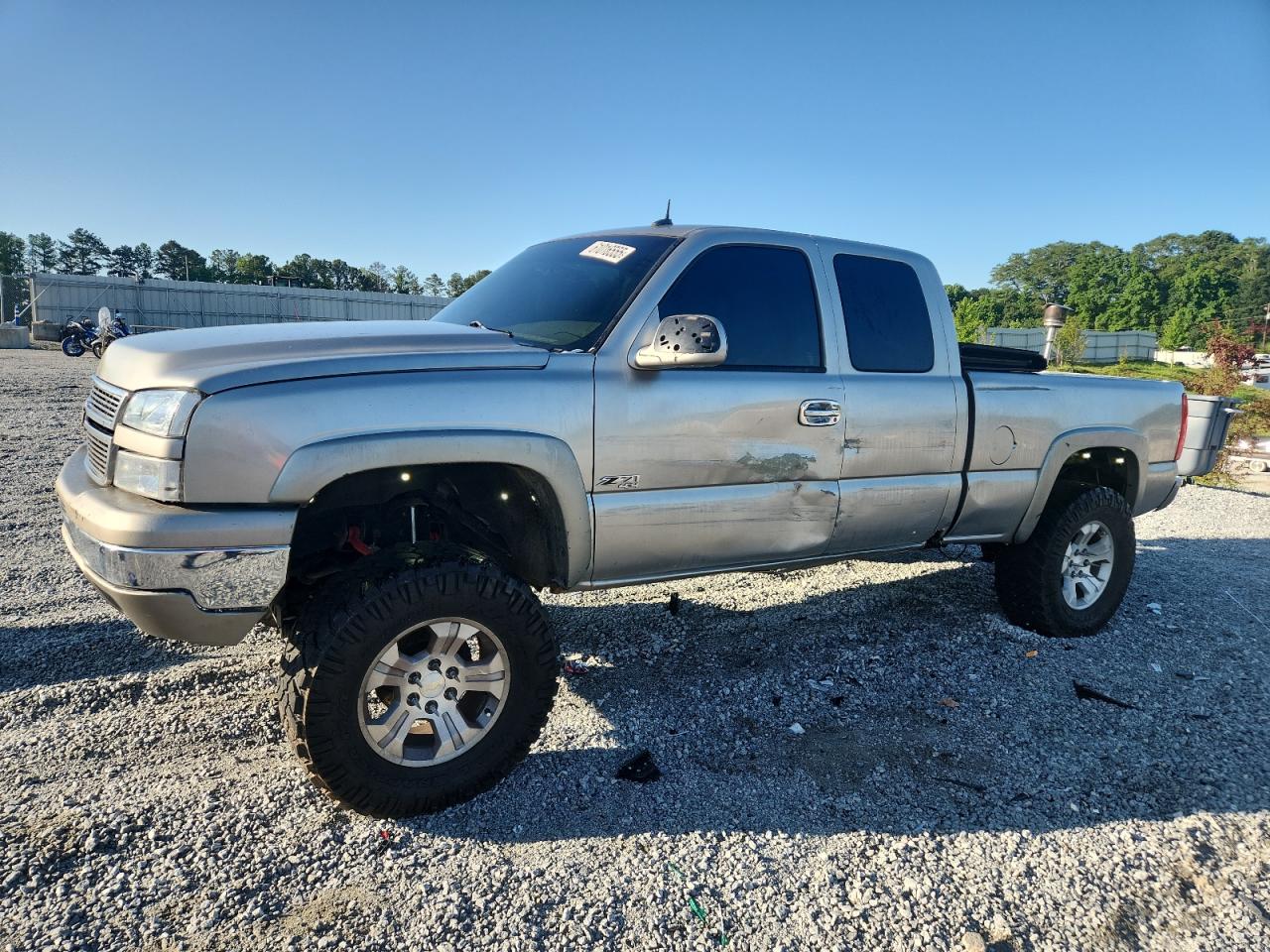 2003 Chevrolet Silverado 5.3L للبيع في Fairburn، GA - Side