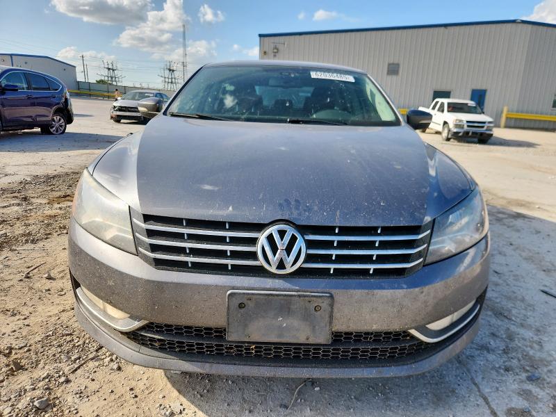  VOLKSWAGEN PASSAT 2014 Szary