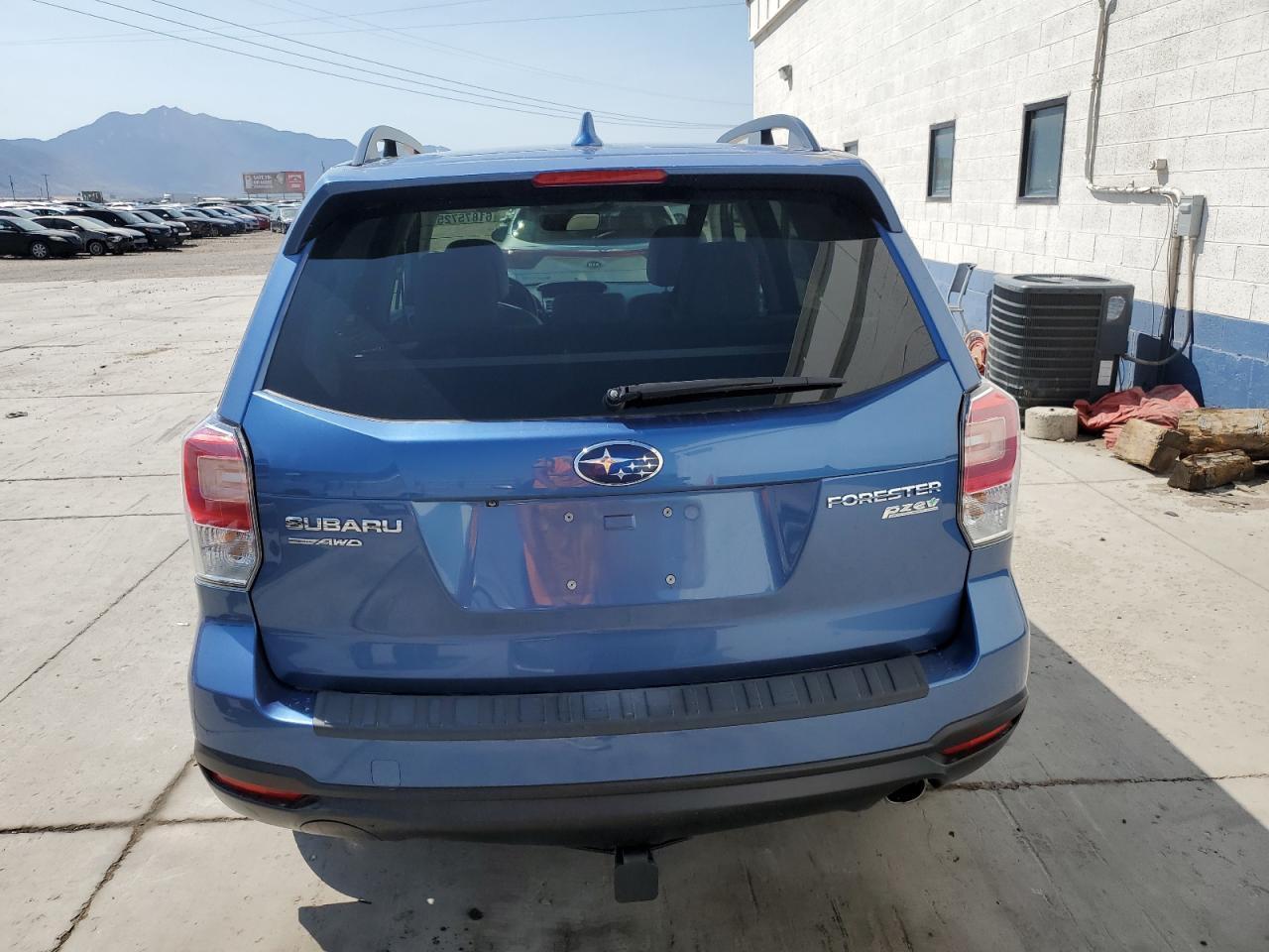 2017 Subaru Forester 2.5I Limited VIN: JF2SJAJC2HH456469 Lot: 61875725