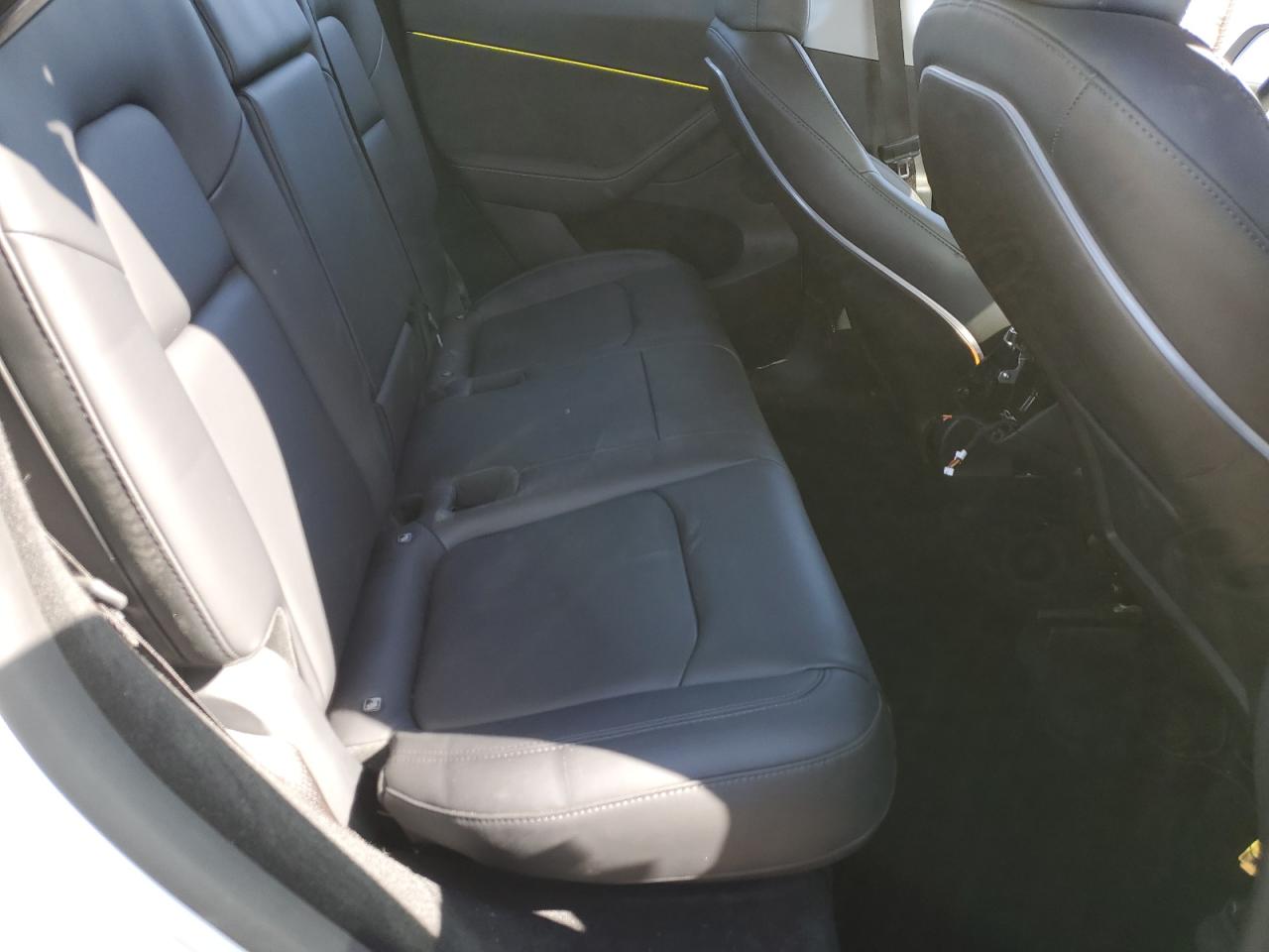 TESLA MODEL Y 2024 VIN 7SAYGDEE5RF090807 фото 10