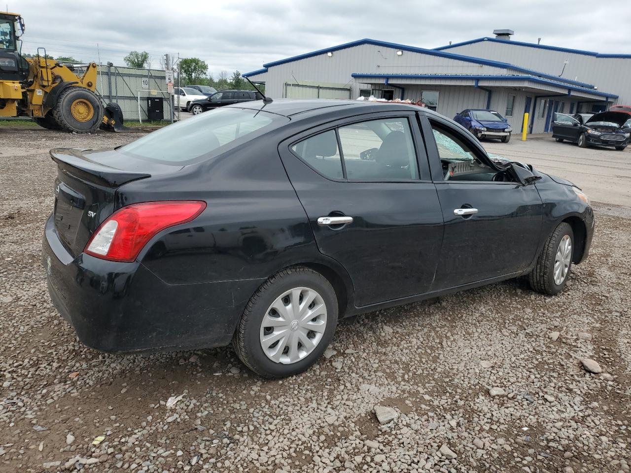 NISSAN VERSA 2019 VIN 3N1CN7AP6KL849478 photo 3