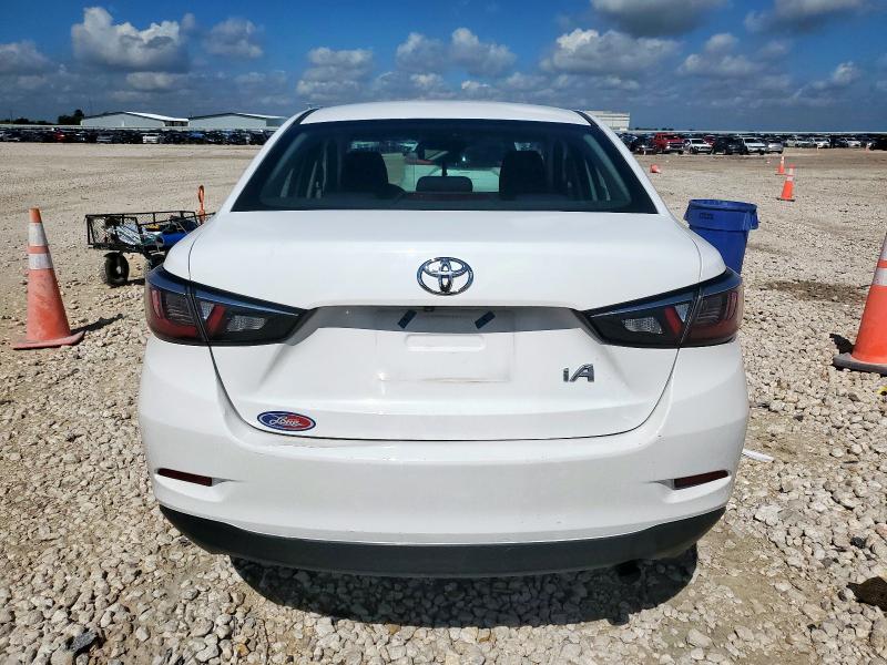  TOYOTA YARIS 2017 Biały