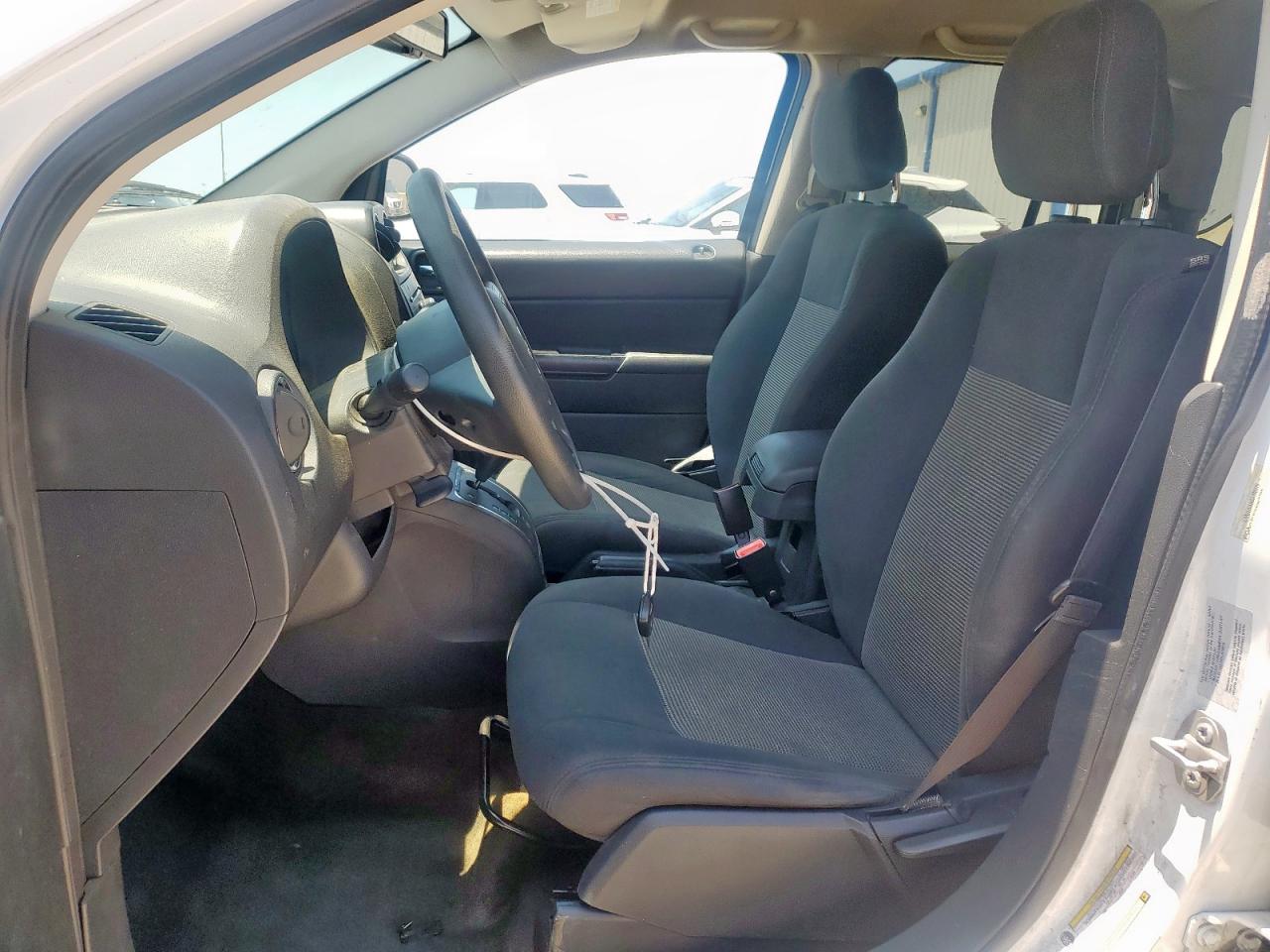 2016 Jeep Compass Sport VIN: 1C4NJCBA6GD705379 Lot: 59339985