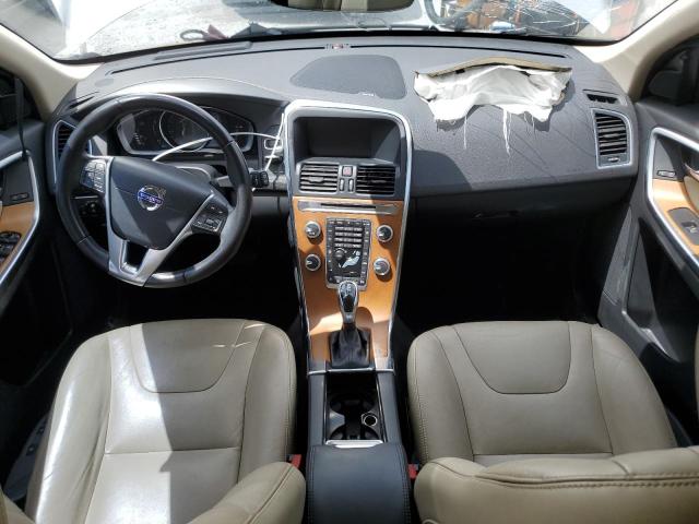  VOLVO XC60 2017 Srebrny