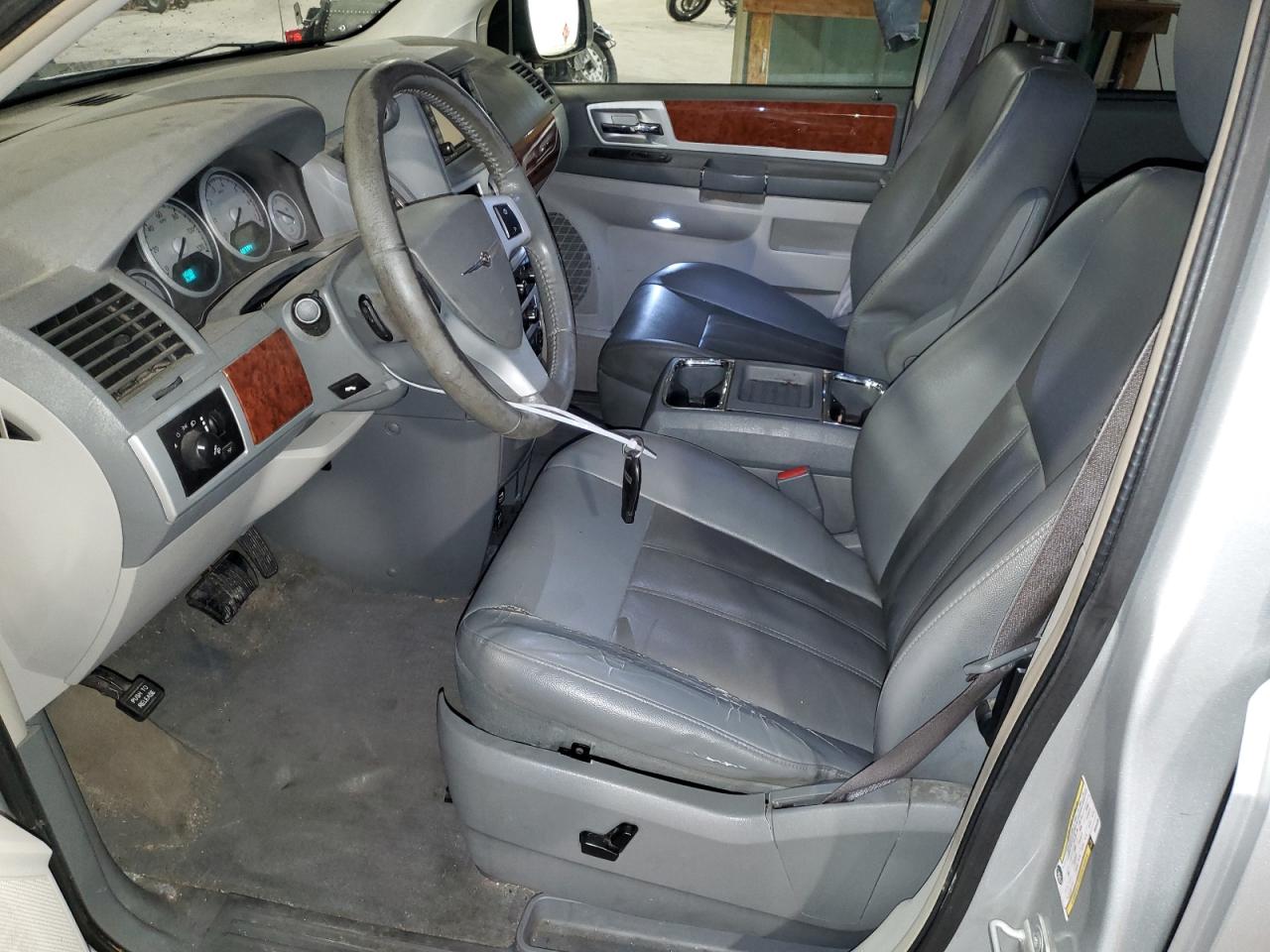 2009 Chrysler Town & Country Touring VIN: 2A8HR54119R554328 Lot: 61281885