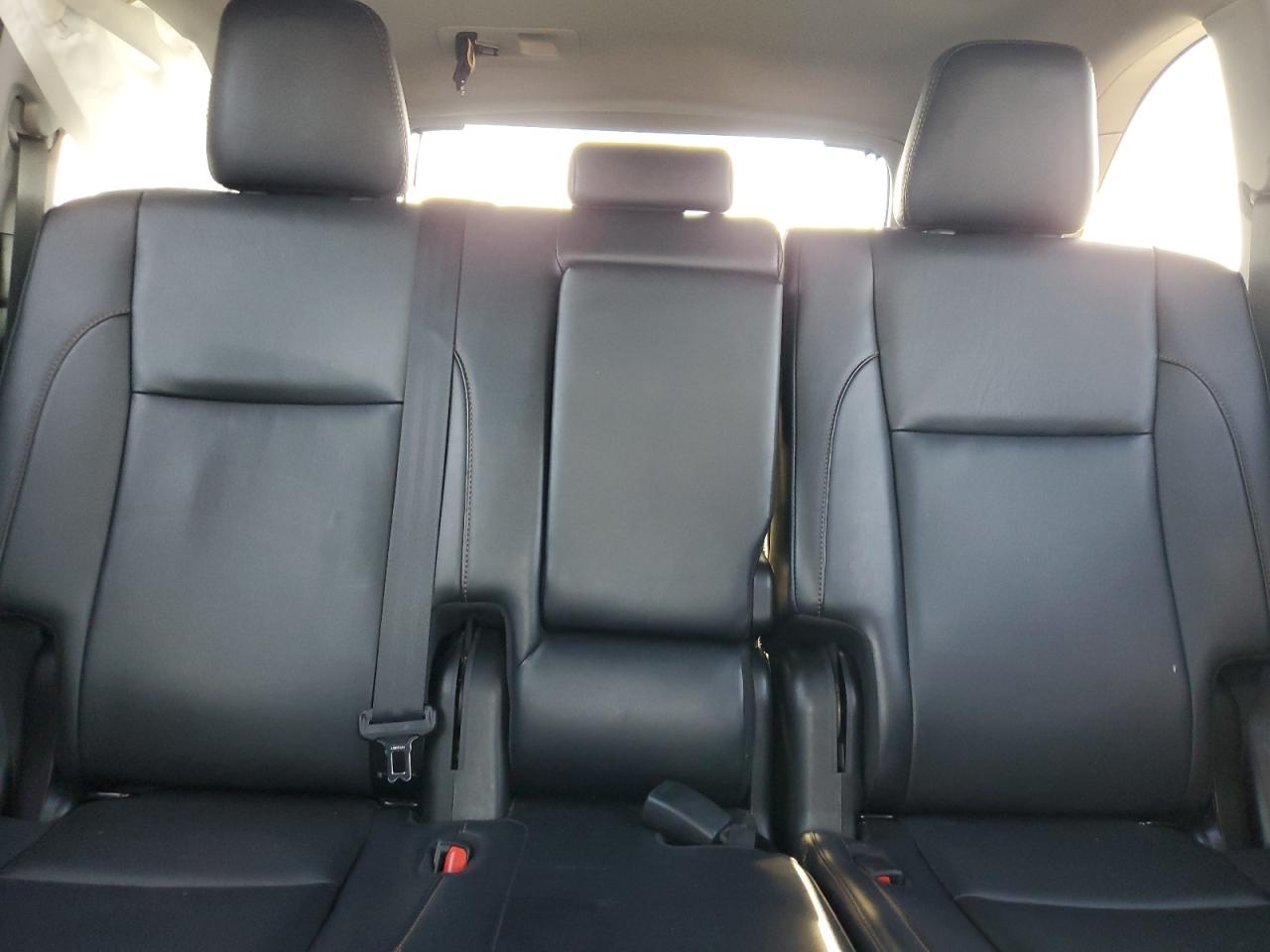 2019 Toyota Highlander Se VIN: 5TDJZRFH3KS983784 Lot: 62874465