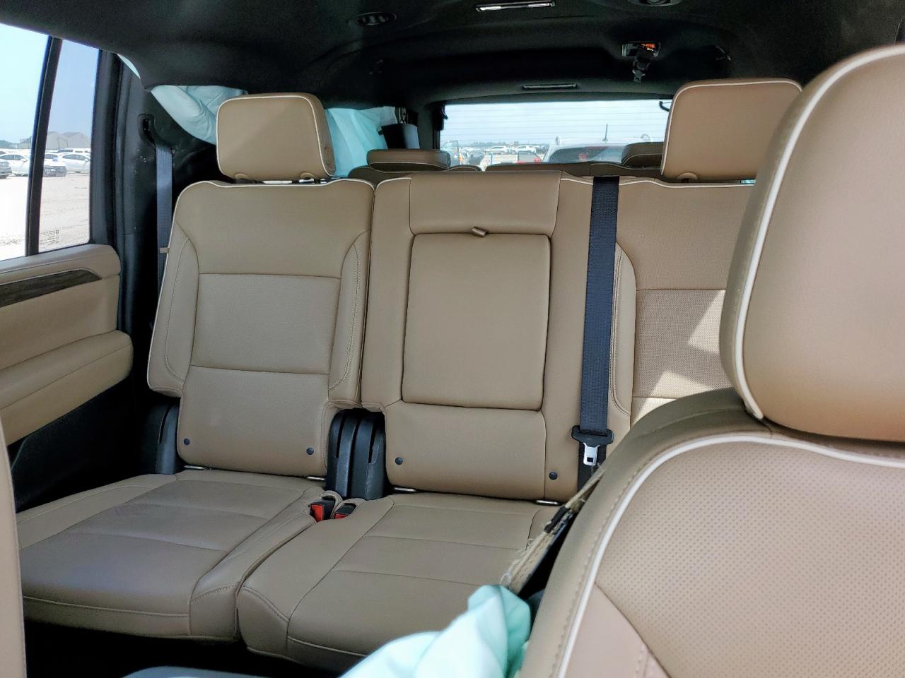 2021 Chevrolet Suburban C1500 Premier VIN: 1GNSCFKD1MR277736 Lot: 61593645