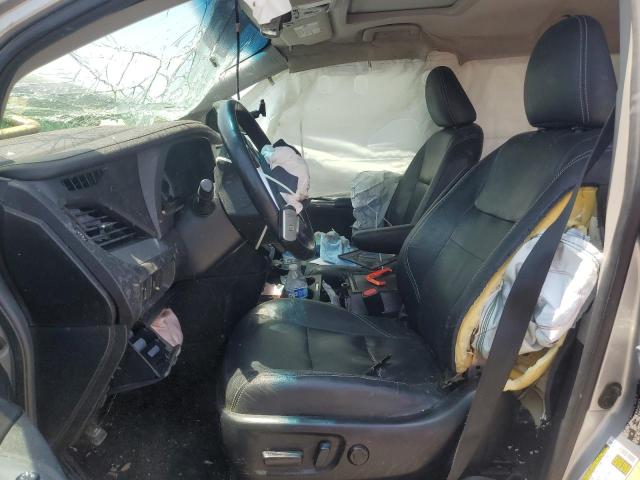  TOYOTA SIENNA 2015 Серебристый
