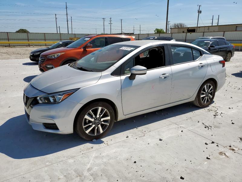  NISSAN VERSA 2021 Серебристый