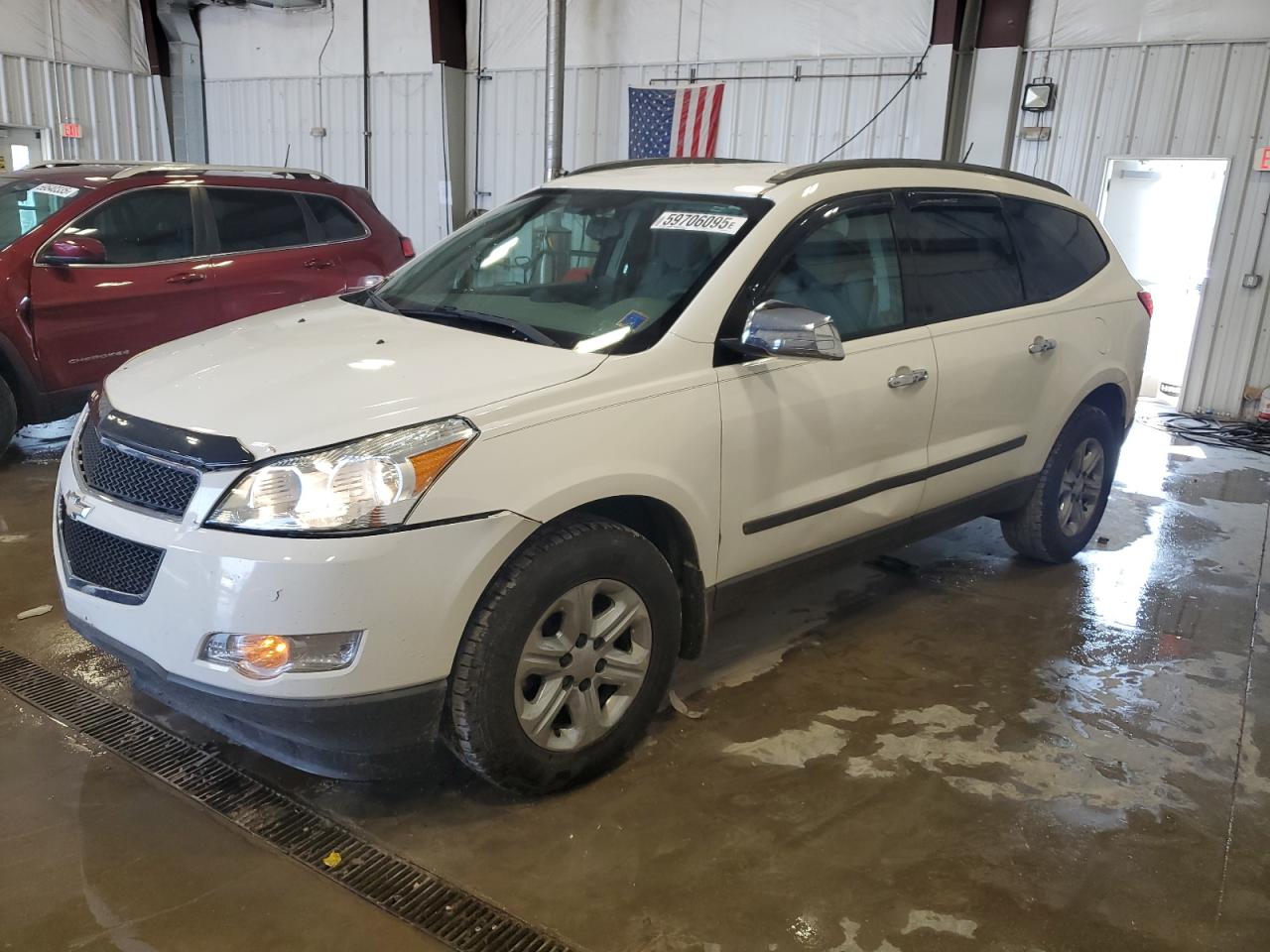 2011 Chevrolet Traverse Ls for Sale in Franklin, WI - Front End